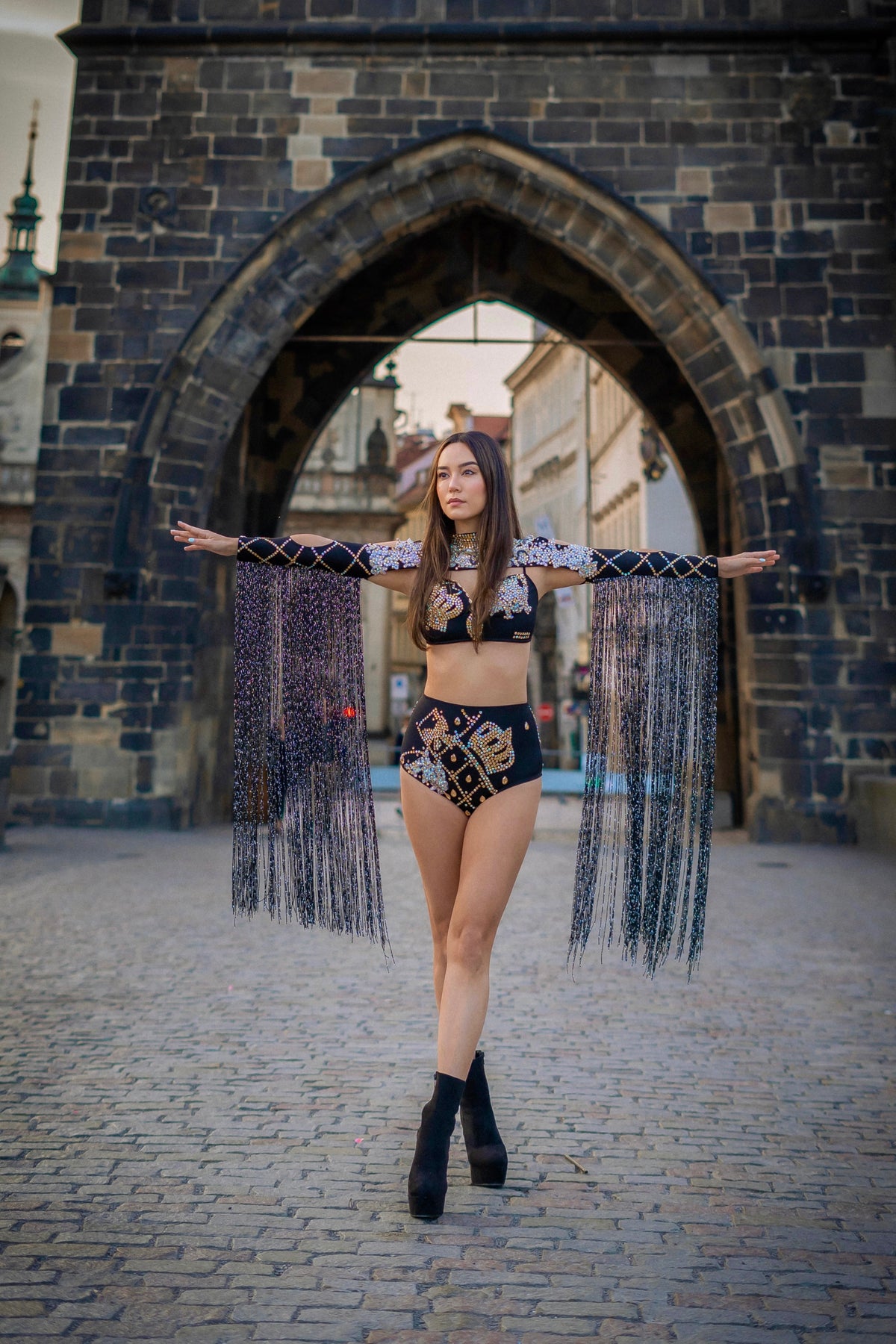 Singularity Festival Fringed Top Bra and Hot Pants 3-Piece Set