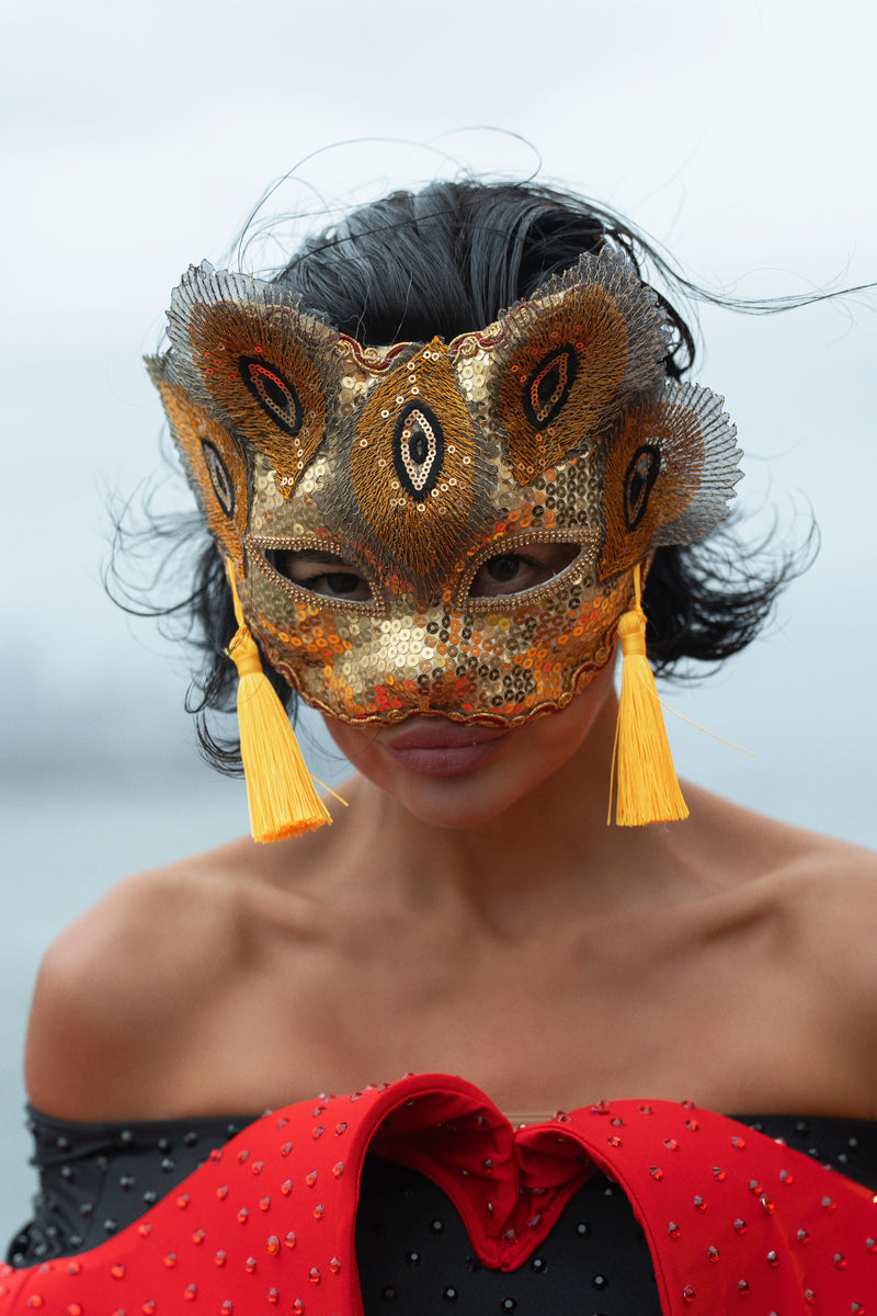 Feline Untamed Diva Gold Mask