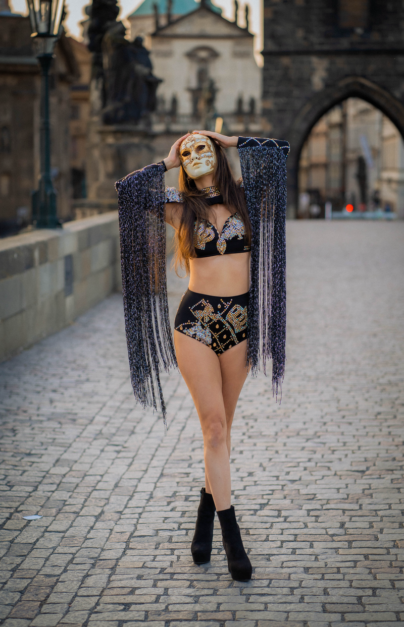 Singularity Festival Fringed Top Bra and Hot Pants 3-Piece Set